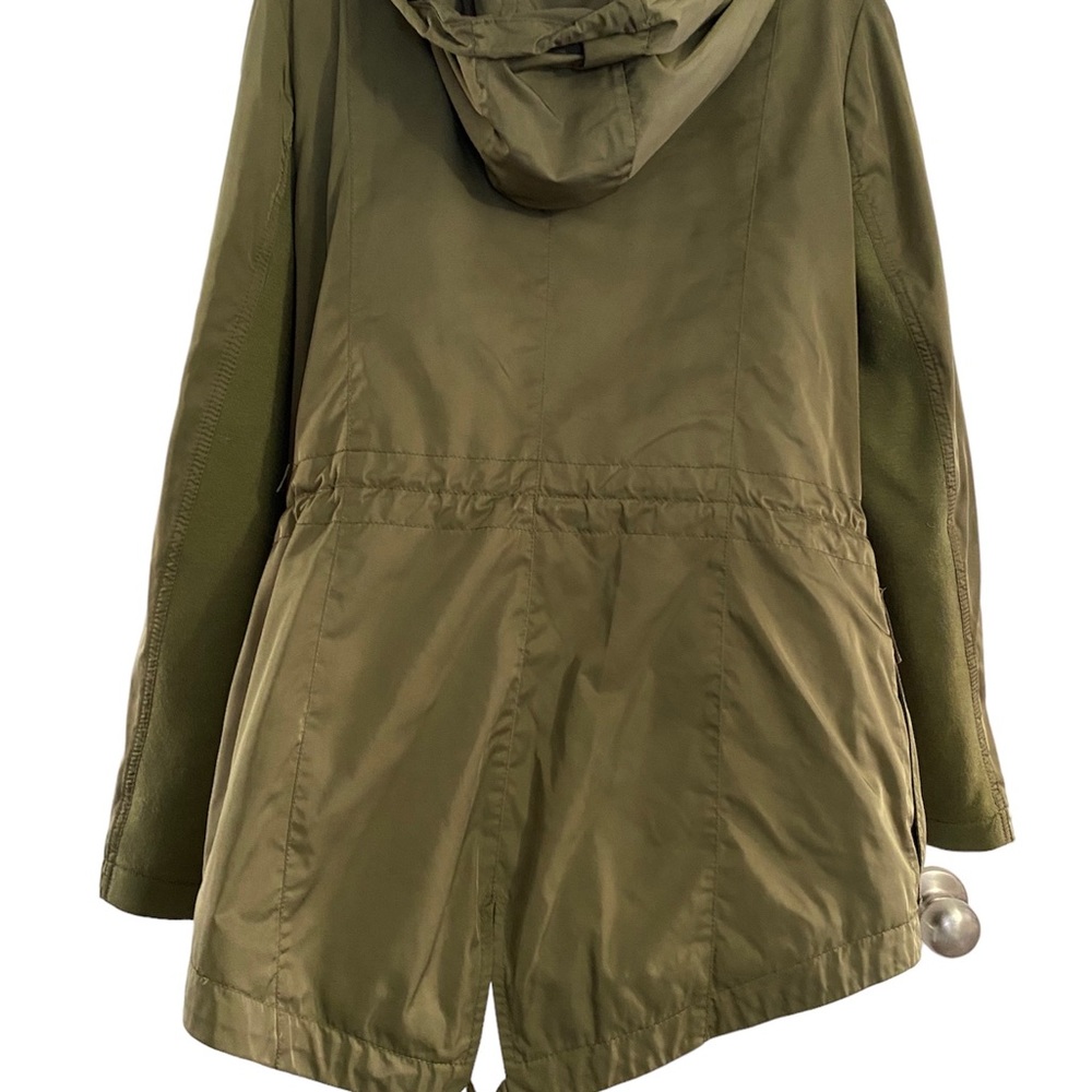 BCBGeneration  spring/fall jacket. EUC. Size medium. - Picture 5 of 7